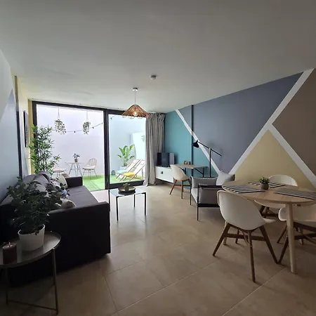 Lagos Loft Frente A La Playa Y Patio Privado